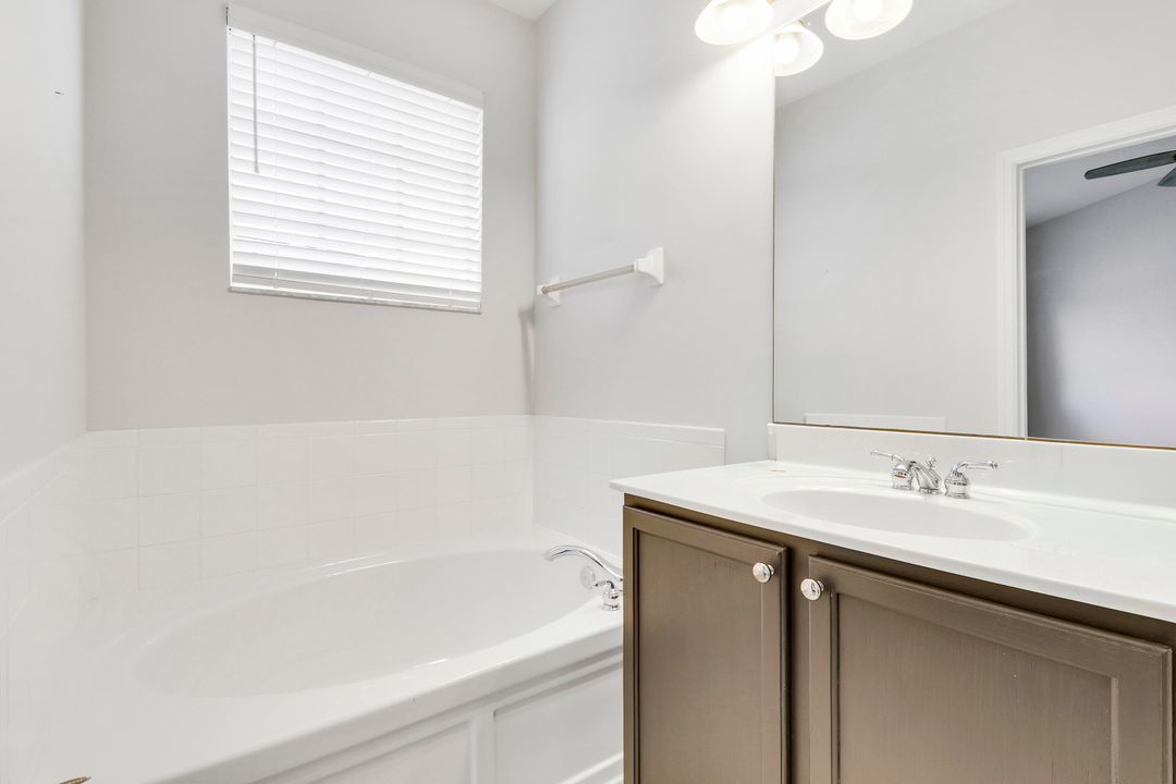 For Rent: $3,500 (2 beds, 2 baths, 1542 Square Feet)