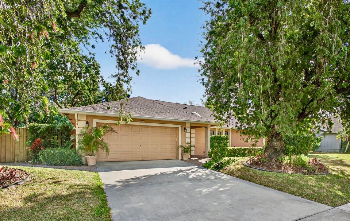 For Rent: $6,500 (3 beds, 2 baths, 1988 Square Feet)