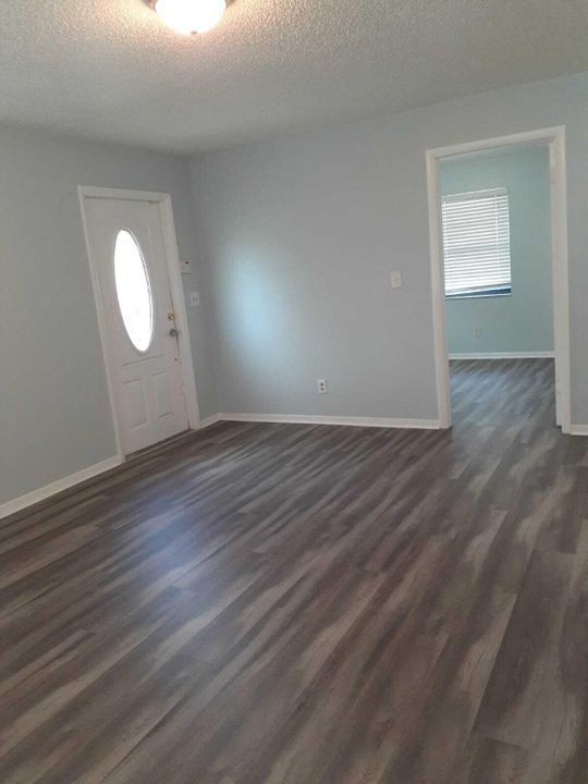 For Rent: $2,295 (3 beds, 2 baths, 1120 Square Feet)