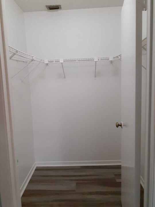 For Rent: $2,295 (3 beds, 2 baths, 1120 Square Feet)