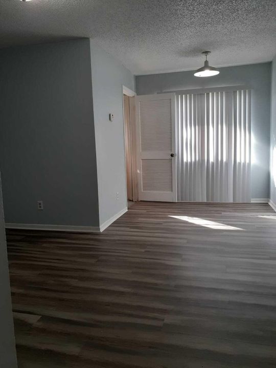 For Rent: $2,295 (3 beds, 2 baths, 1120 Square Feet)