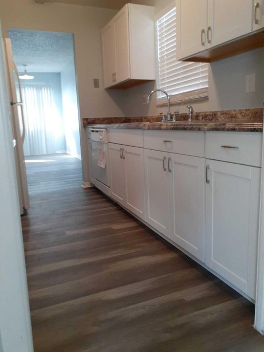 For Rent: $2,295 (3 beds, 2 baths, 1120 Square Feet)