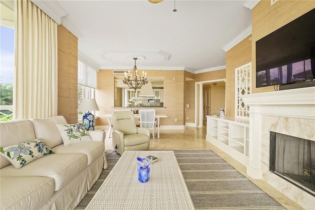 En Venta: $2,675,000 (3 camas, 3 baños, 2718 Pies cuadrados)