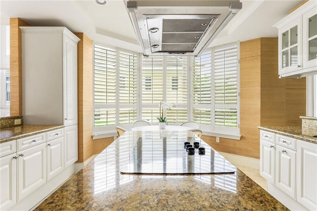 En Venta: $2,675,000 (3 camas, 3 baños, 2718 Pies cuadrados)