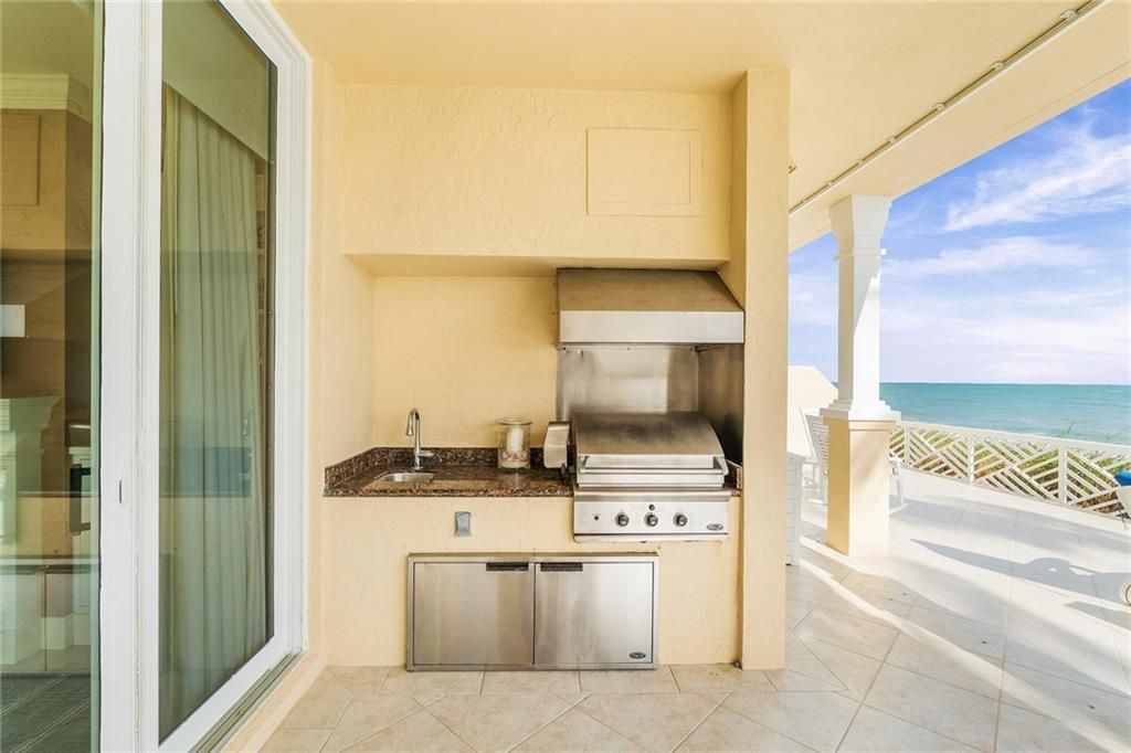 En Venta: $2,675,000 (3 camas, 3 baños, 2718 Pies cuadrados)