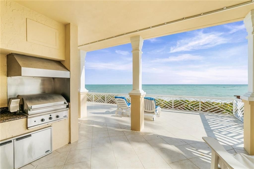 En Venta: $2,675,000 (3 camas, 3 baños, 2718 Pies cuadrados)