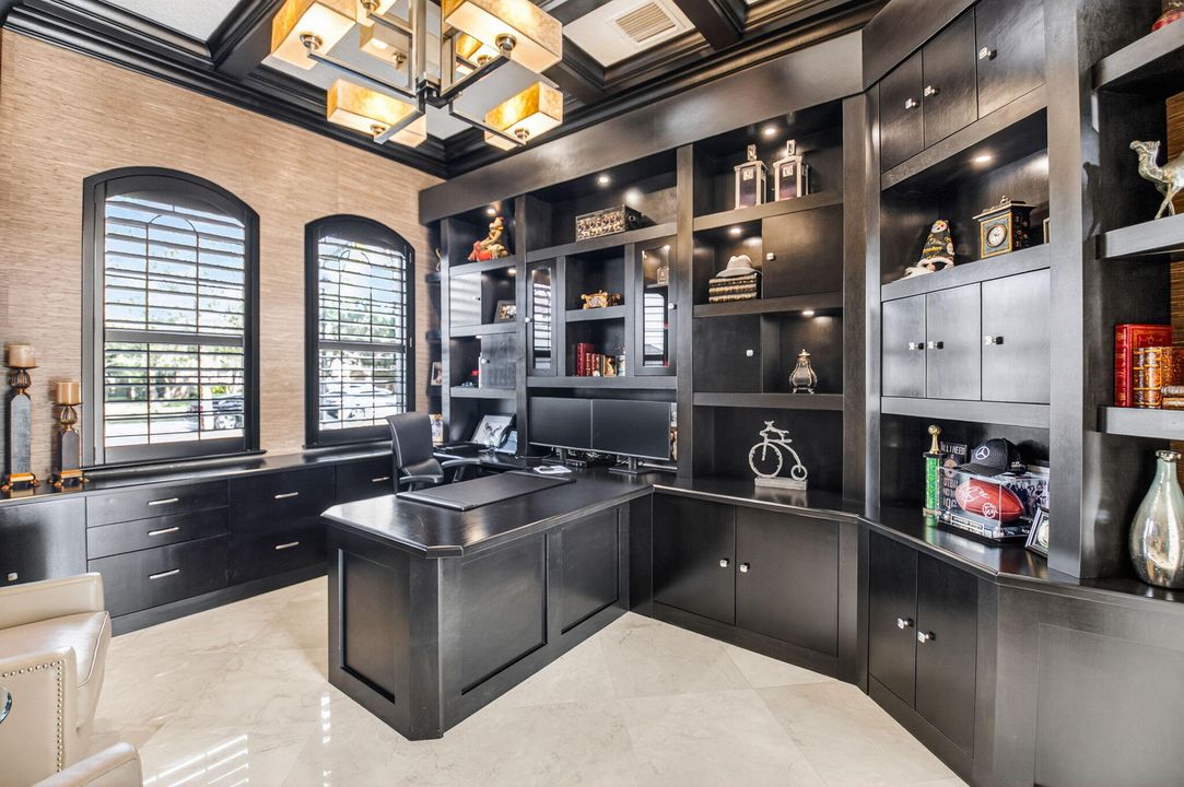 待售: $2,349,000 (5 贝兹, 5 浴室, 5031 平方英尺)