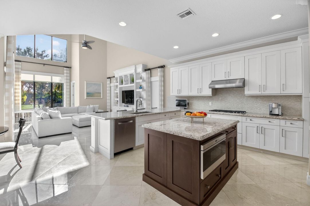 待售: $2,349,000 (5 贝兹, 5 浴室, 5031 平方英尺)