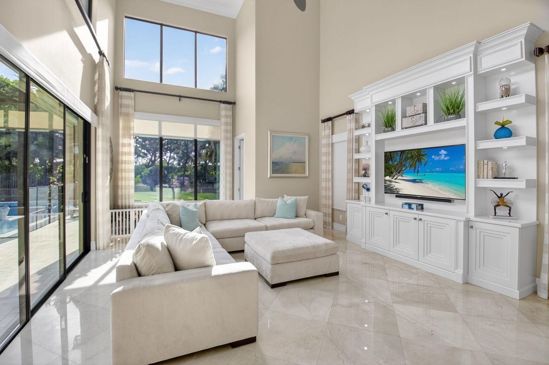 待售: $2,349,000 (5 贝兹, 5 浴室, 5031 平方英尺)