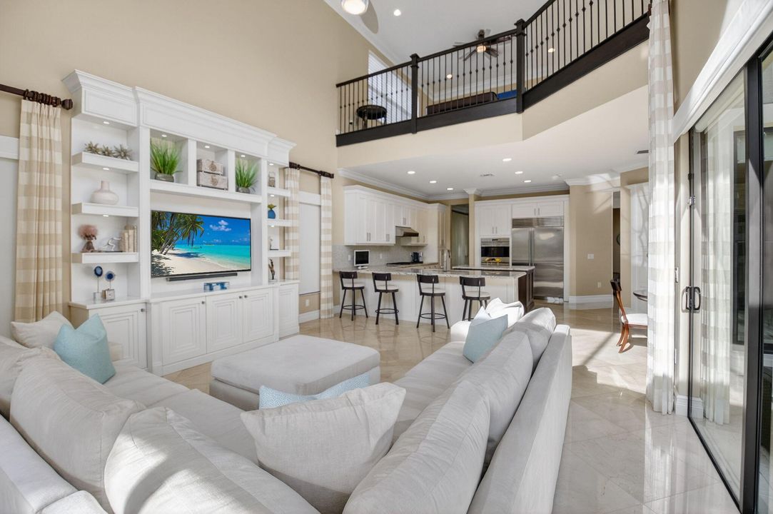 待售: $2,349,000 (5 贝兹, 5 浴室, 5031 平方英尺)