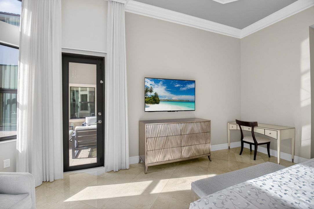 待售: $2,349,000 (5 贝兹, 5 浴室, 5031 平方英尺)