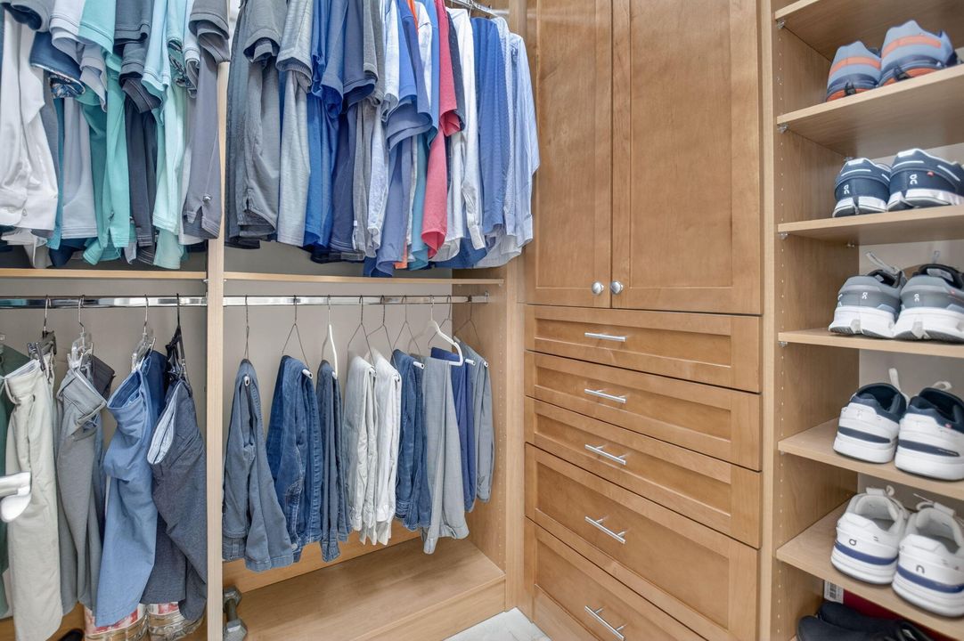 待售: $2,349,000 (5 贝兹, 5 浴室, 5031 平方英尺)