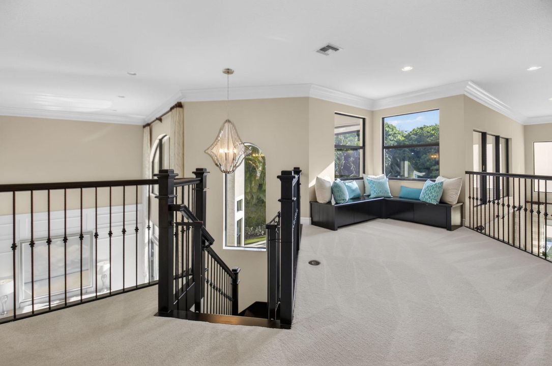 待售: $2,349,000 (5 贝兹, 5 浴室, 5031 平方英尺)