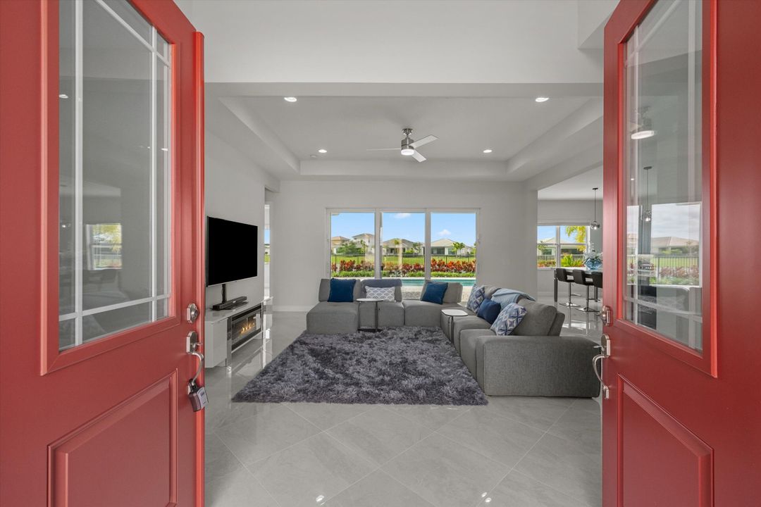 For Sale: $799,990 (3 beds, 3 baths, 2410 Square Feet)