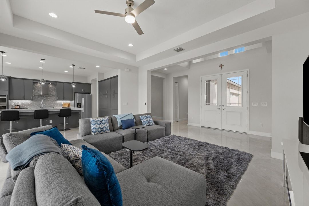 For Sale: $799,990 (3 beds, 3 baths, 2410 Square Feet)