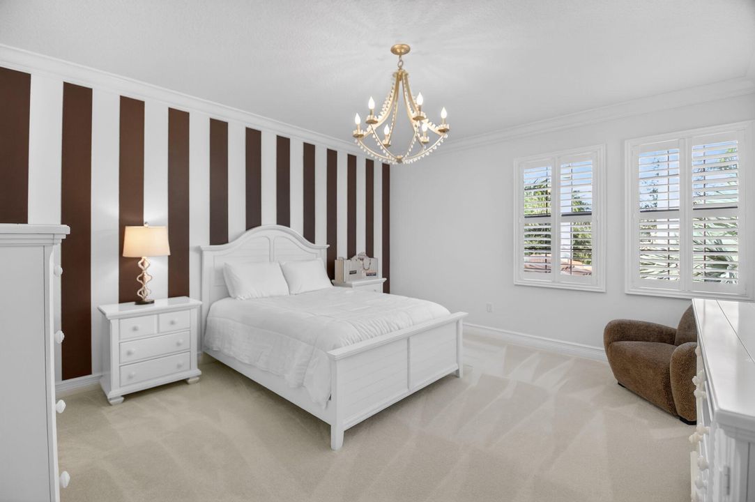 待售: $2,349,000 (5 贝兹, 5 浴室, 5031 平方英尺)