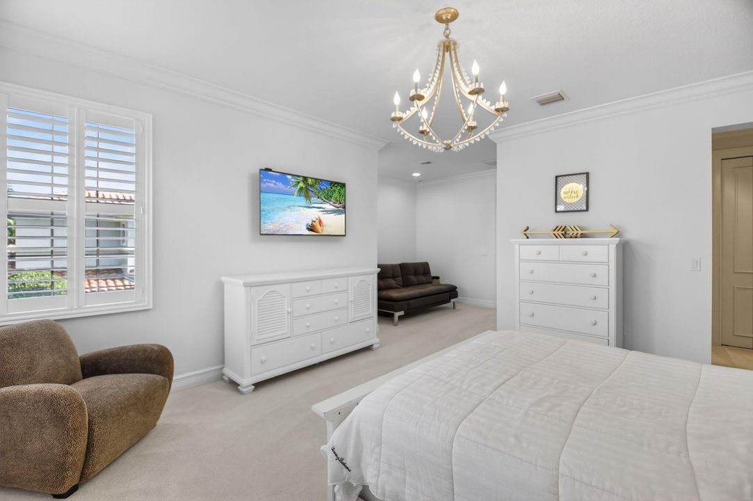 待售: $2,349,000 (5 贝兹, 5 浴室, 5031 平方英尺)