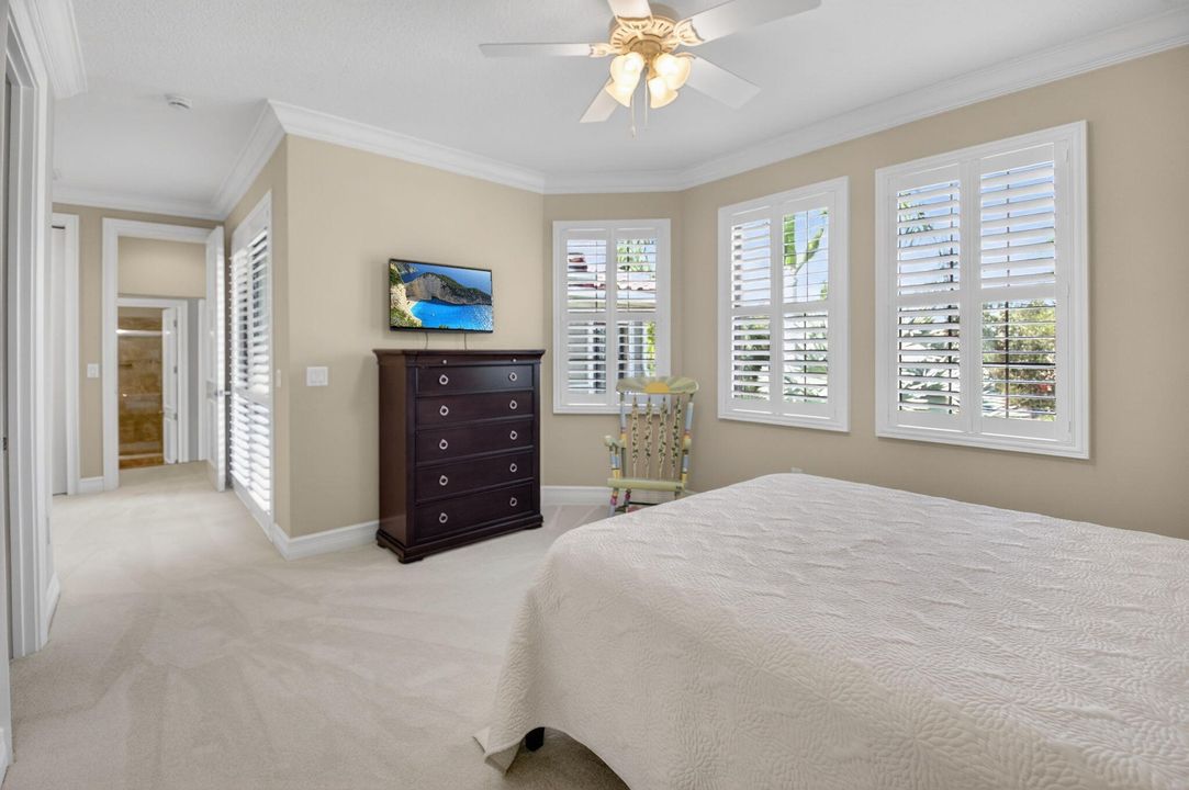 待售: $2,349,000 (5 贝兹, 5 浴室, 5031 平方英尺)