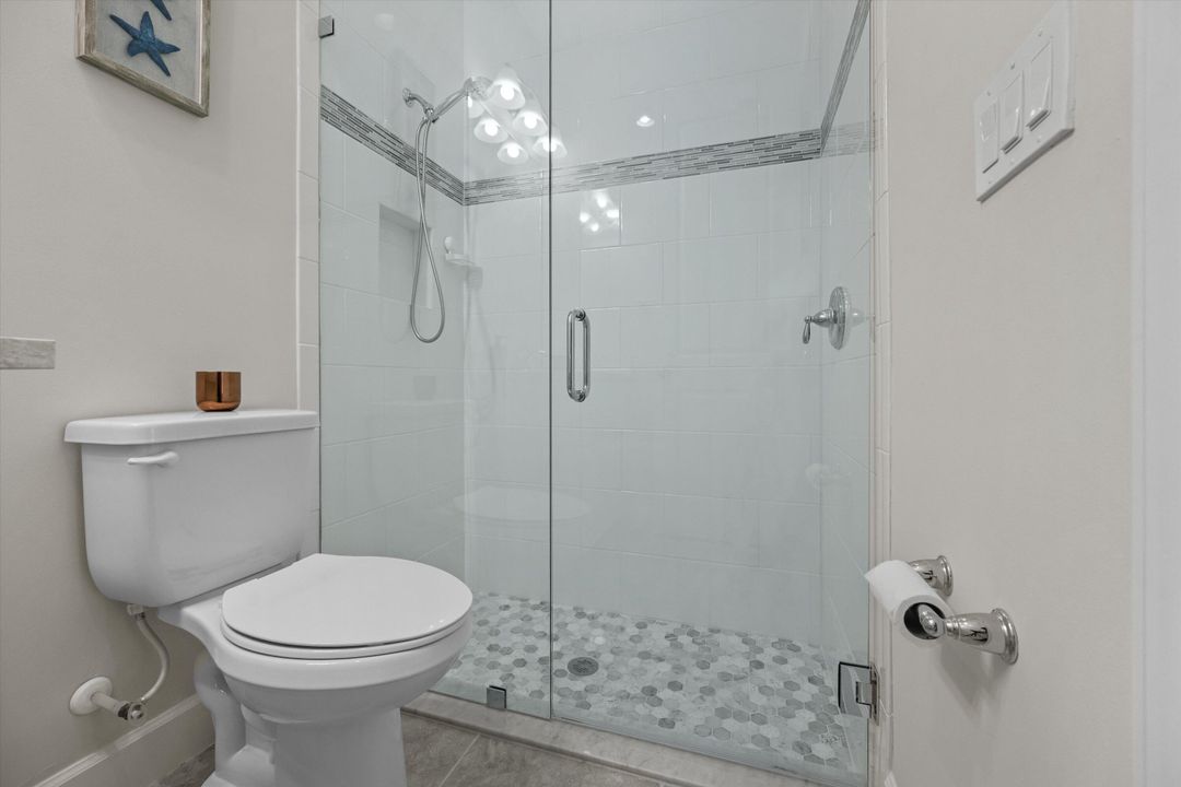 For Sale: $799,990 (3 beds, 3 baths, 2410 Square Feet)