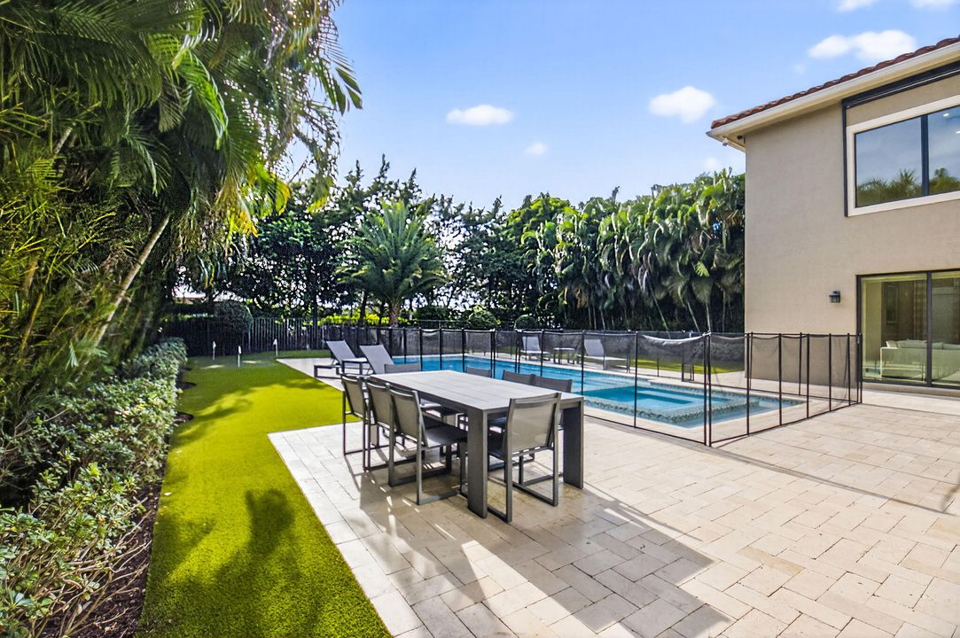 待售: $2,349,000 (5 贝兹, 5 浴室, 5031 平方英尺)