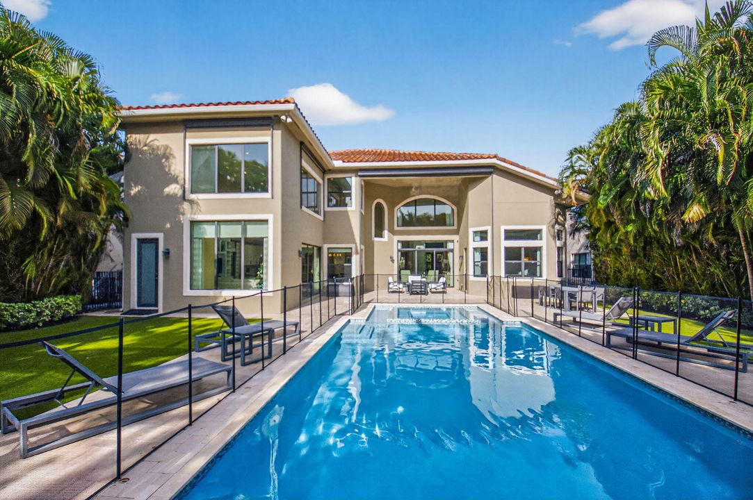 待售: $2,349,000 (5 贝兹, 5 浴室, 5031 平方英尺)