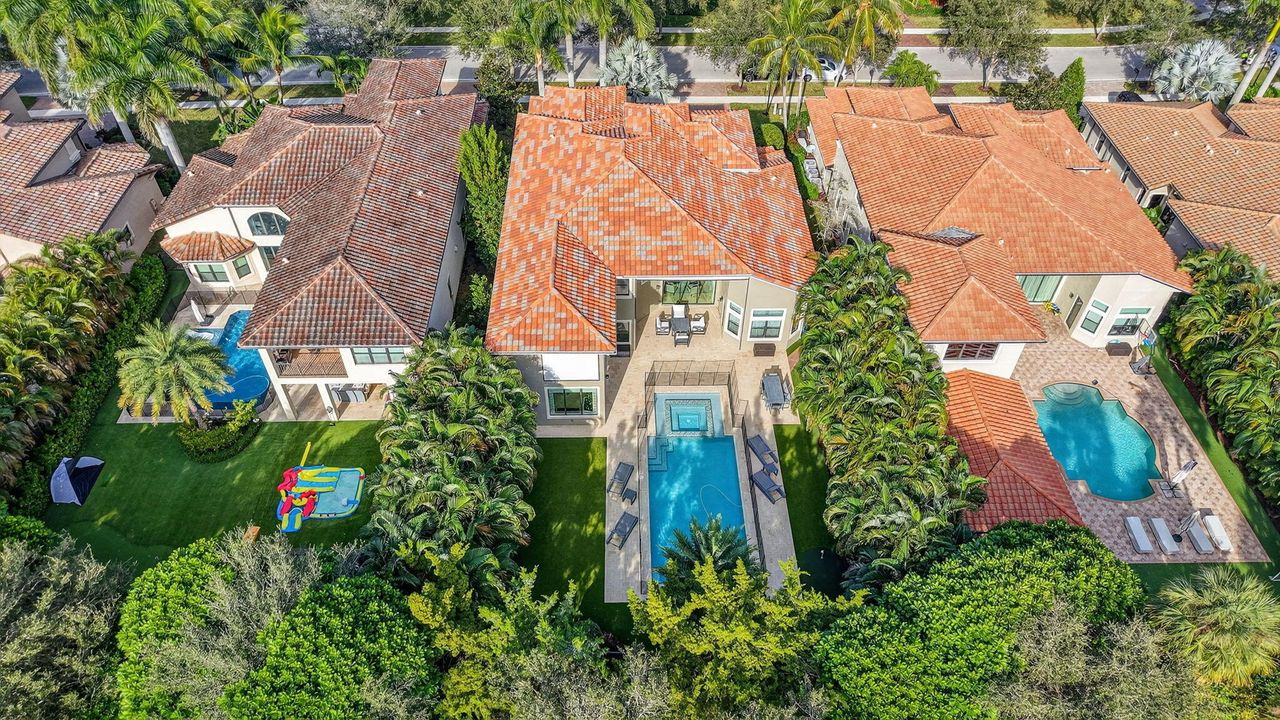 待售: $2,349,000 (5 贝兹, 5 浴室, 5031 平方英尺)