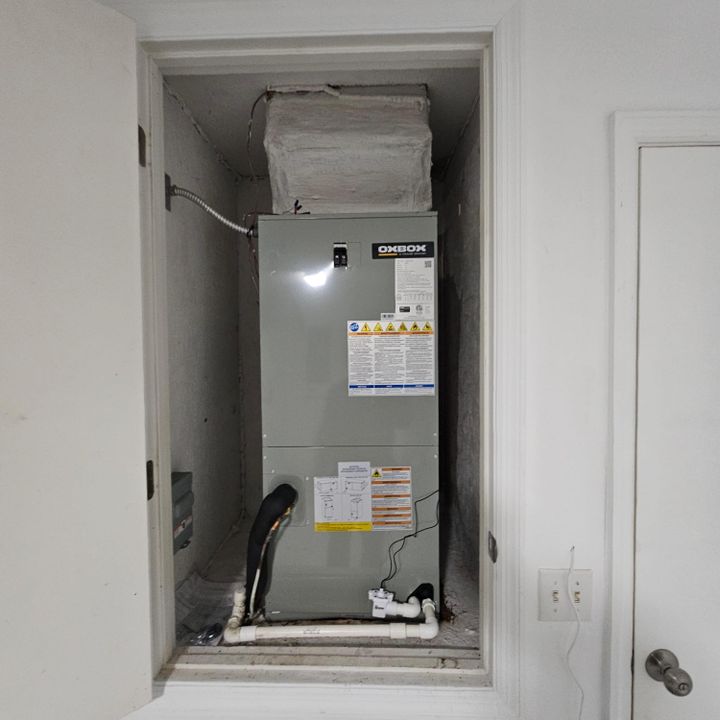 En Venta: $329,000 (4 camas, 2 baños, 1655 Pies cuadrados)