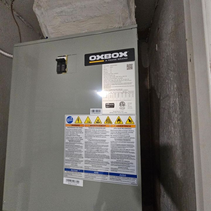 En Venta: $329,000 (4 camas, 2 baños, 1655 Pies cuadrados)