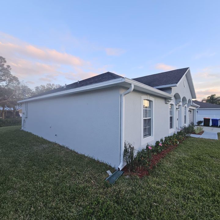 En Venta: $329,000 (4 camas, 2 baños, 1655 Pies cuadrados)