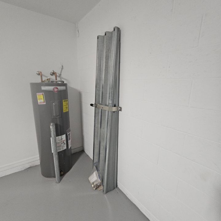 En Venta: $329,000 (4 camas, 2 baños, 1655 Pies cuadrados)