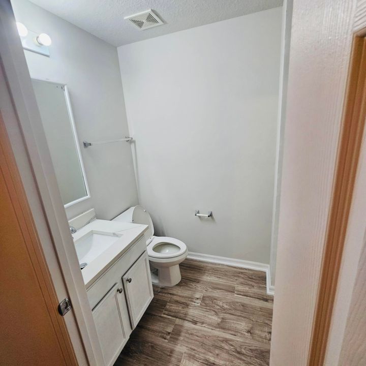 En Venta: $329,000 (4 camas, 2 baños, 1655 Pies cuadrados)