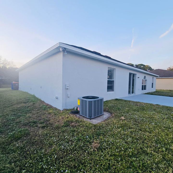 En Venta: $329,000 (4 camas, 2 baños, 1655 Pies cuadrados)