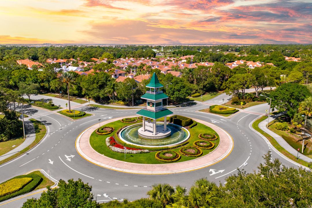 出租: $9,500 (4 贝兹, 3 浴室, 3350 平方英尺)