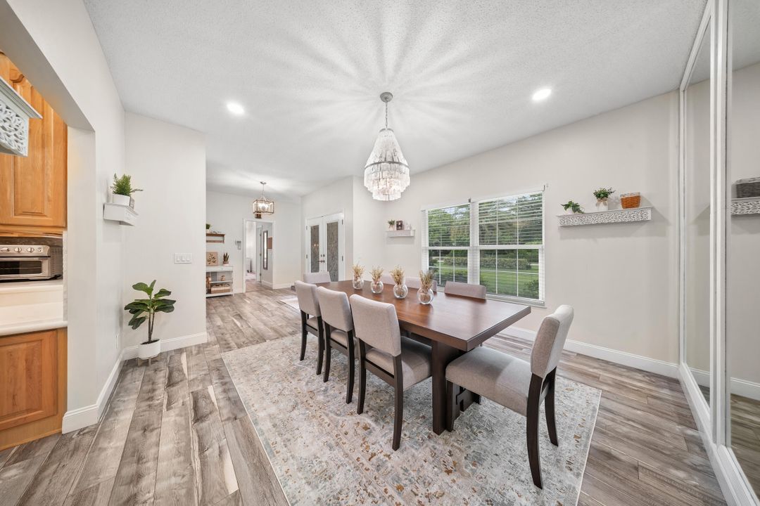 出租: $9,500 (4 贝兹, 3 浴室, 3350 平方英尺)