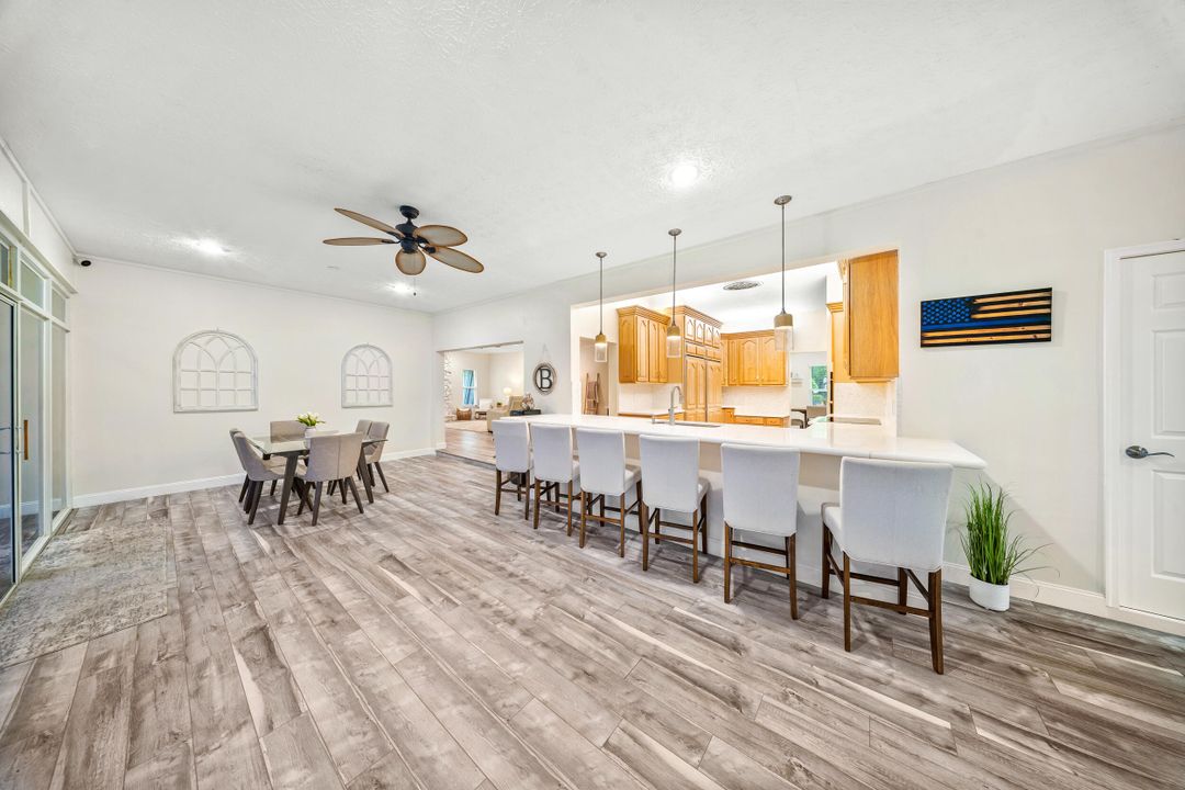 出租: $9,500 (4 贝兹, 3 浴室, 3350 平方英尺)