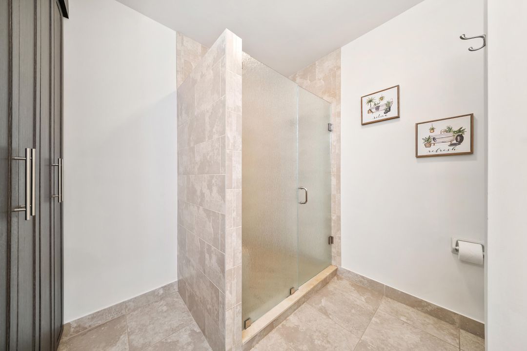 出租: $9,500 (4 贝兹, 3 浴室, 3350 平方英尺)