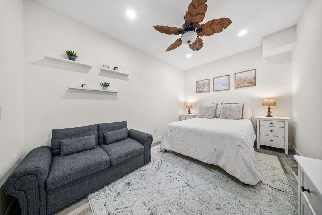 出租: $9,500 (4 贝兹, 3 浴室, 3350 平方英尺)