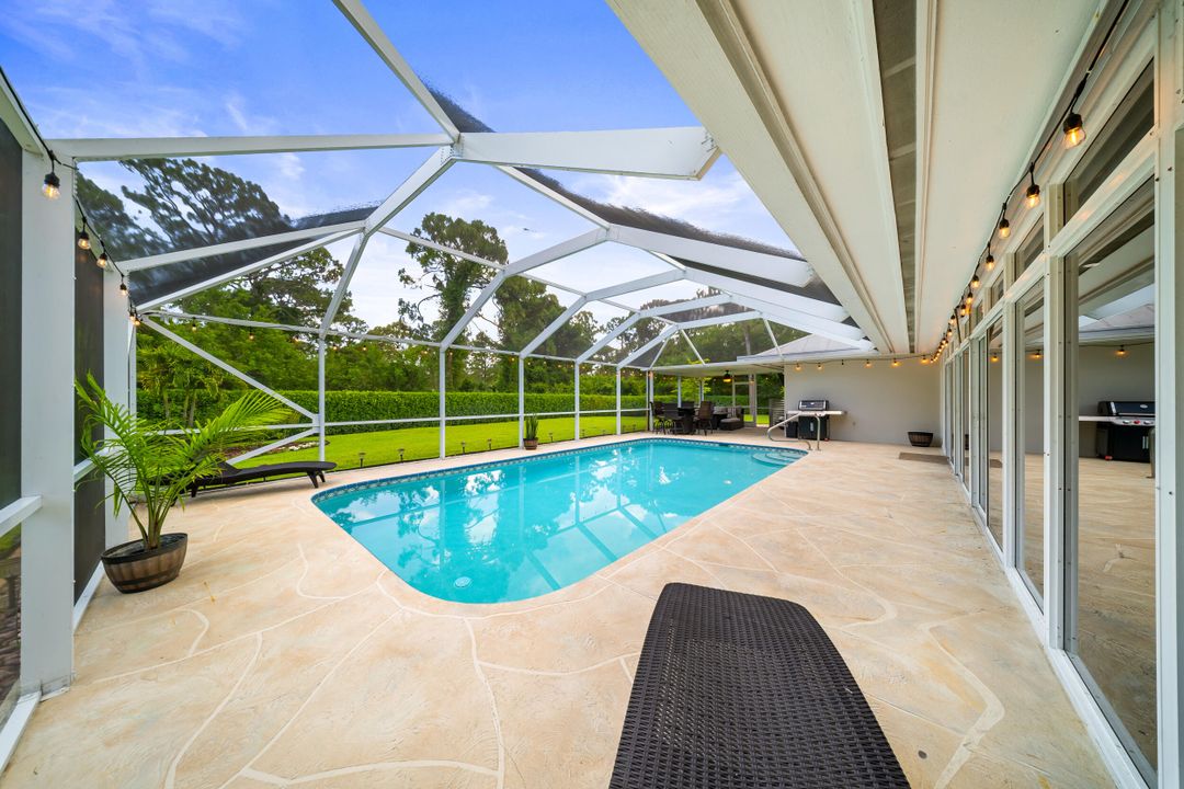 出租: $9,500 (4 贝兹, 3 浴室, 3350 平方英尺)