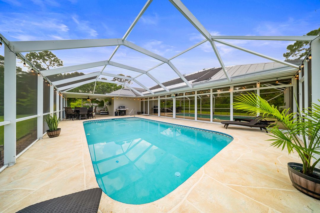 出租: $9,500 (4 贝兹, 3 浴室, 3350 平方英尺)