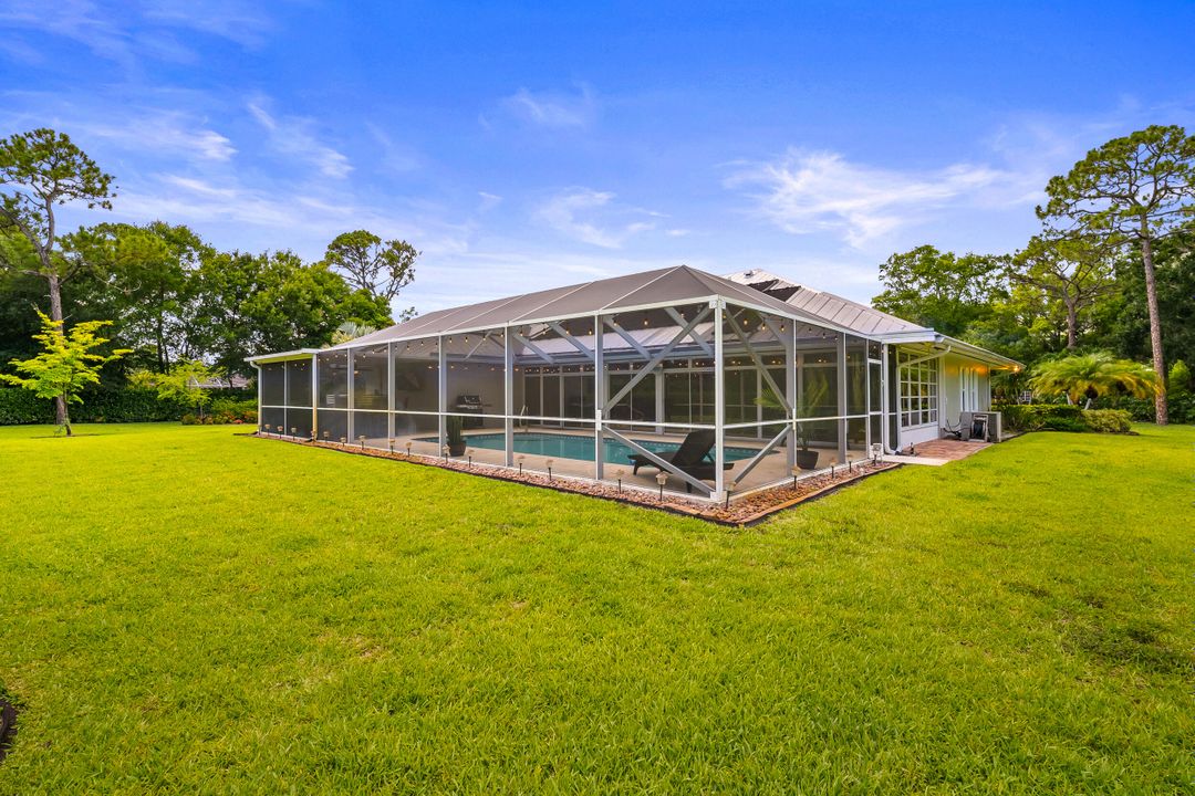 出租: $9,500 (4 贝兹, 3 浴室, 3350 平方英尺)