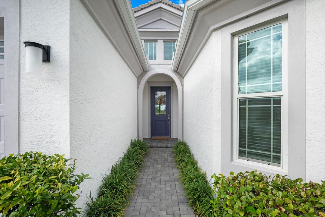 На продажу: $675,000 (4 спален, 2 ванн, 2305 Квадратных фут)