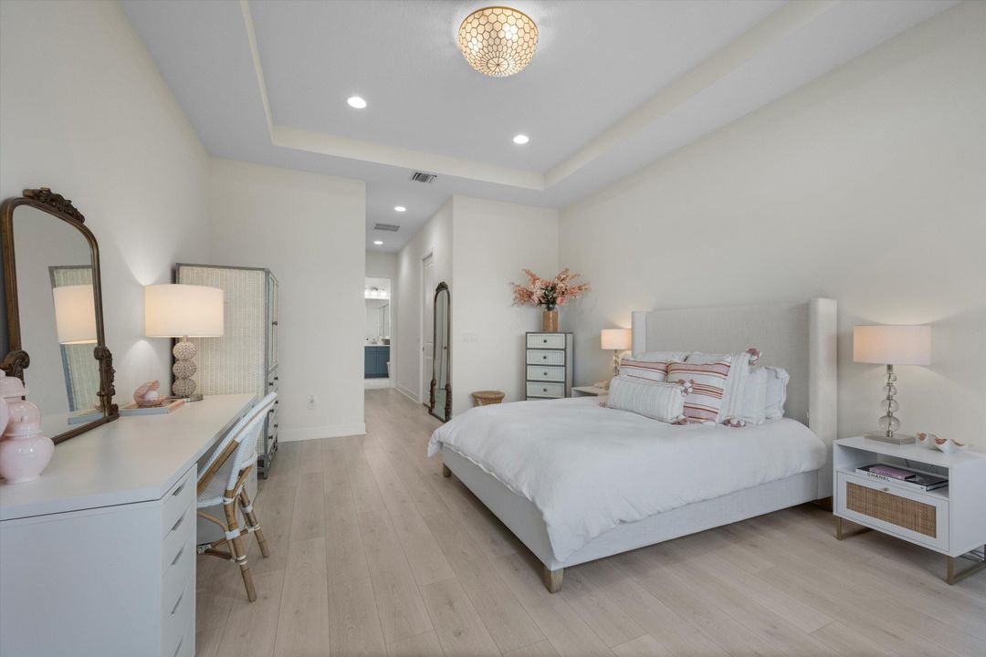 На продажу: $675,000 (4 спален, 2 ванн, 2305 Квадратных фут)