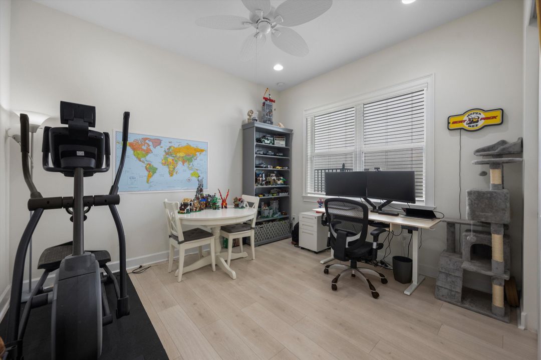 На продажу: $675,000 (4 спален, 2 ванн, 2305 Квадратных фут)