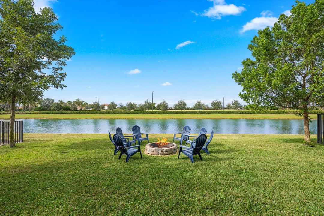 На продажу: $675,000 (4 спален, 2 ванн, 2305 Квадратных фут)