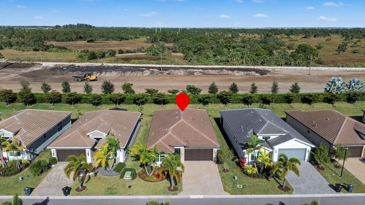 待售: $465,000 (2 贝兹, 2 浴室, 1750 平方英尺)