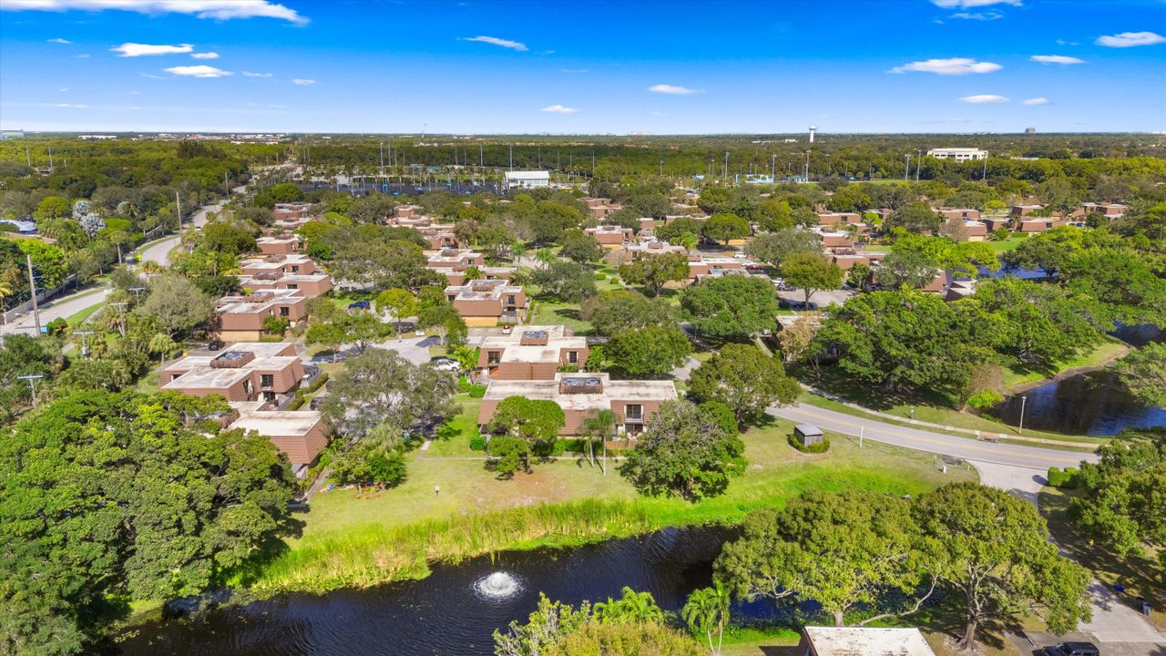 En Venta: $439,000 (3 camas, 2 baños, 1596 Pies cuadrados)