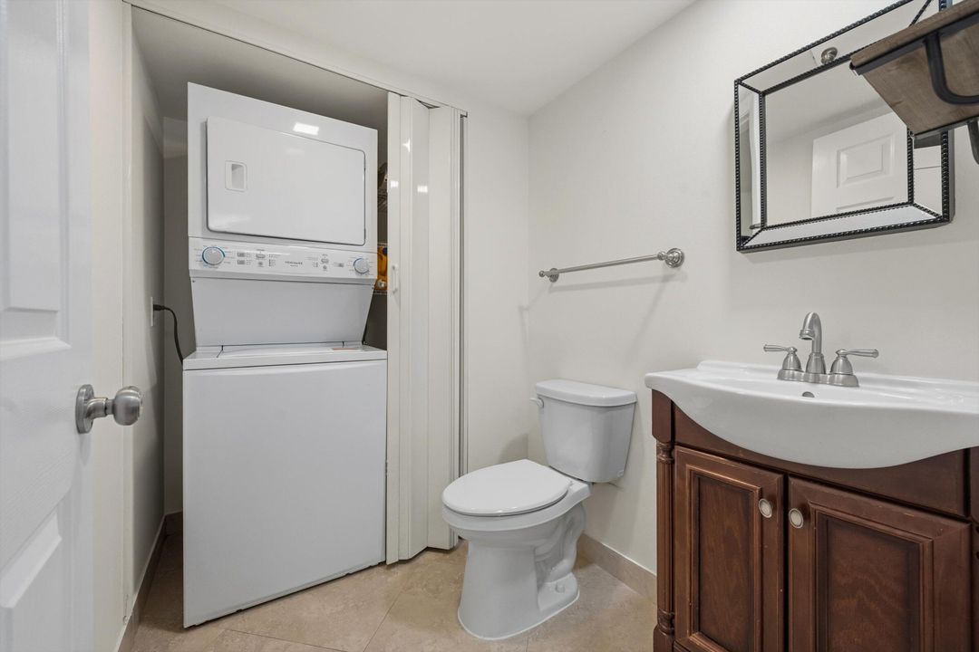 En Venta: $439,000 (3 camas, 2 baños, 1596 Pies cuadrados)