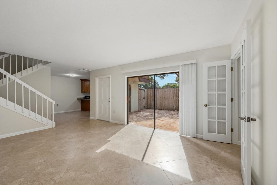 En Venta: $439,000 (3 camas, 2 baños, 1596 Pies cuadrados)