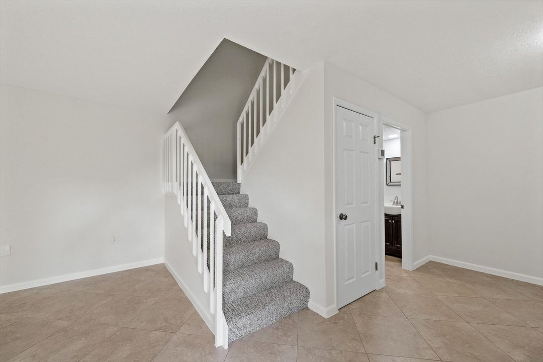 En Venta: $439,000 (3 camas, 2 baños, 1596 Pies cuadrados)