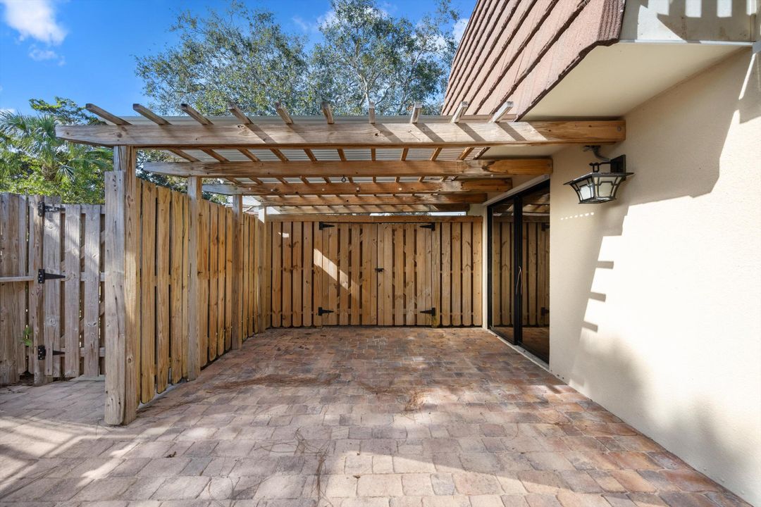 En Venta: $439,000 (3 camas, 2 baños, 1596 Pies cuadrados)